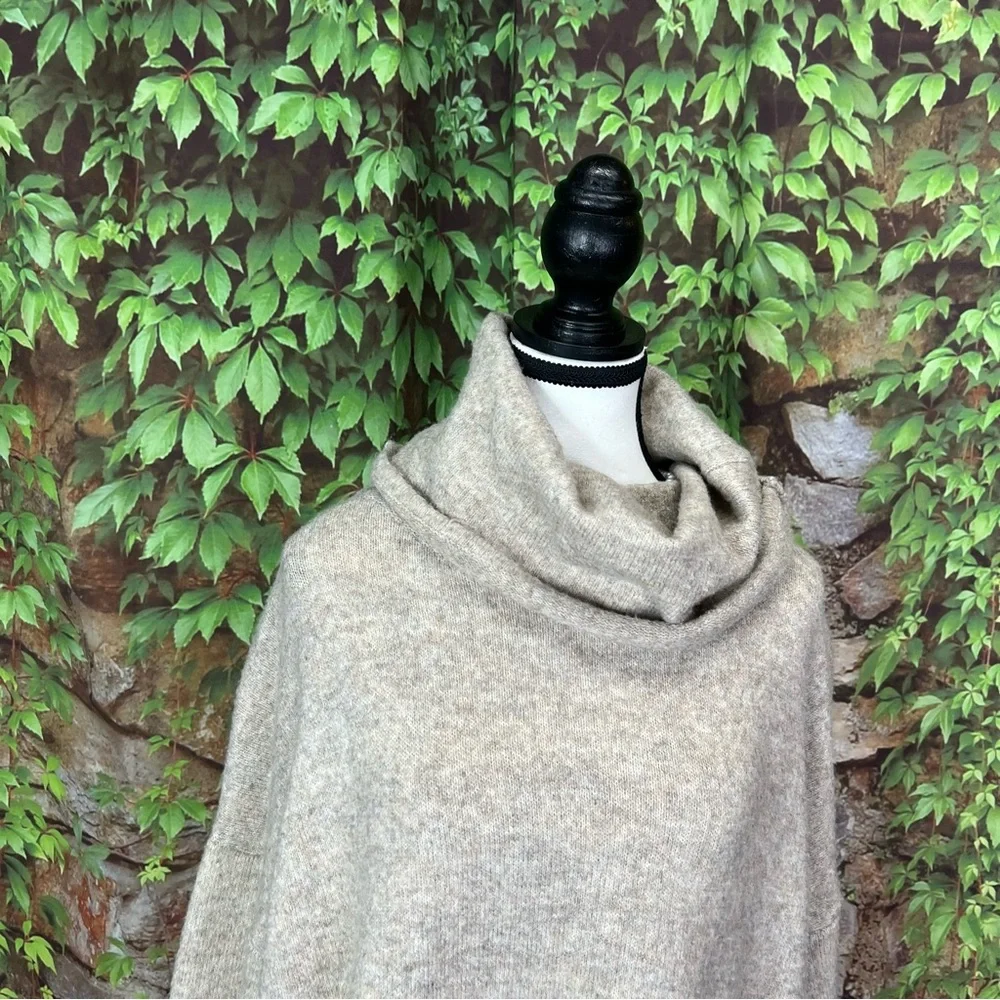 DREAMERS BY DEBUT Cabincore Chunky Beige Cozy Turtleneck Sweater, L - Picture 3 of 12